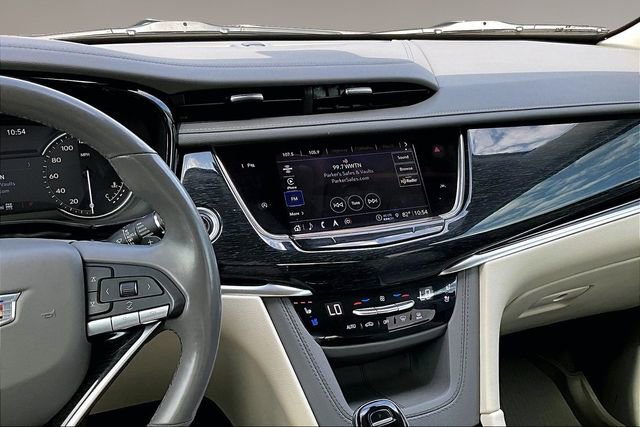 Used 2023 Cadillac XT6 Premium Luxury AWD/4WD image 9