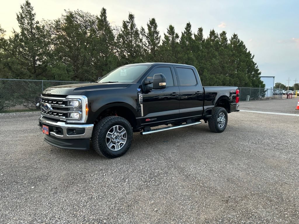 Used 2025 Ford F250 Lariat AWD/4WD image 2