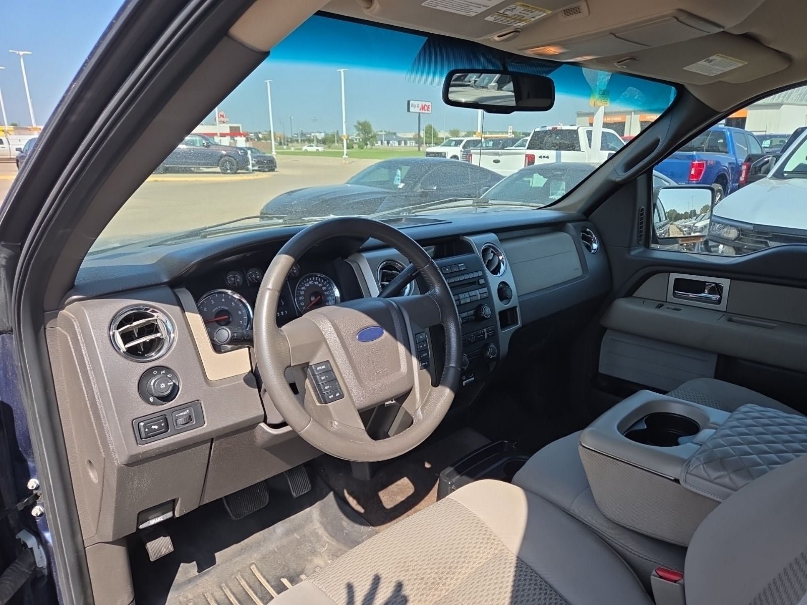 Used 2010 Ford F150 XLT AWD/4WD image 9