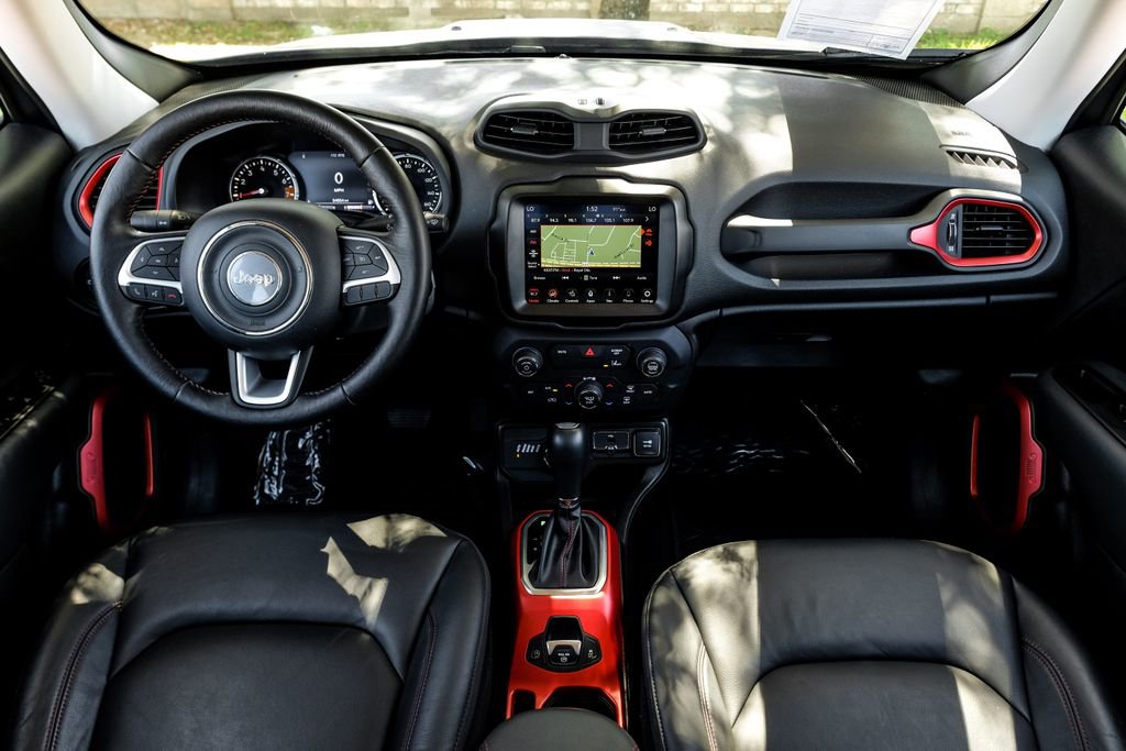 Used 2021 Jeep Renegade Trailhawk image 5