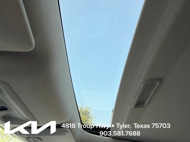 Used 2022 Ford Maverick Lariat w/ Equipment Group 500A Standard AWD/4WD image 24
