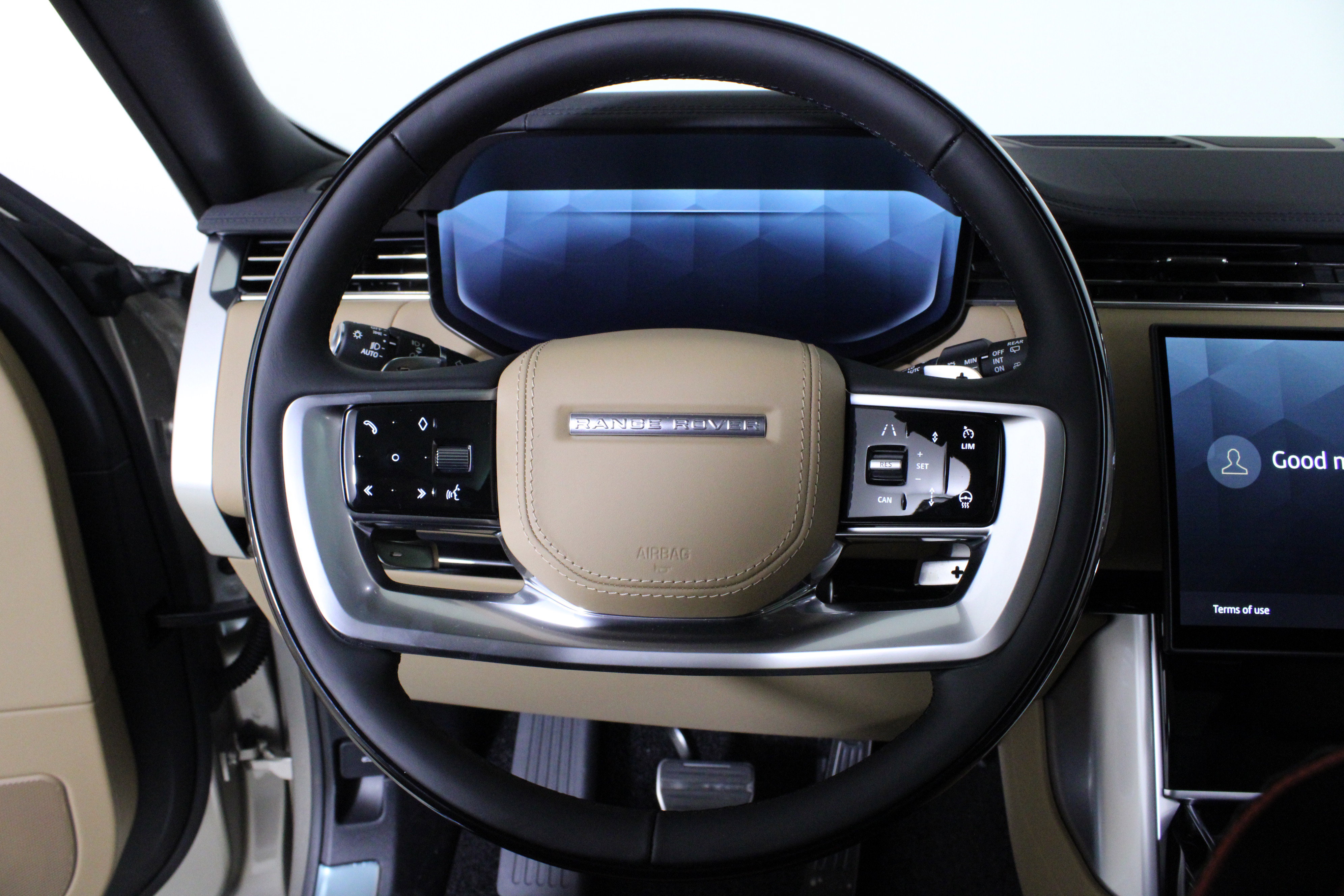 New 2026 Land Rover Range Rover Long Wheelbase SE image 17