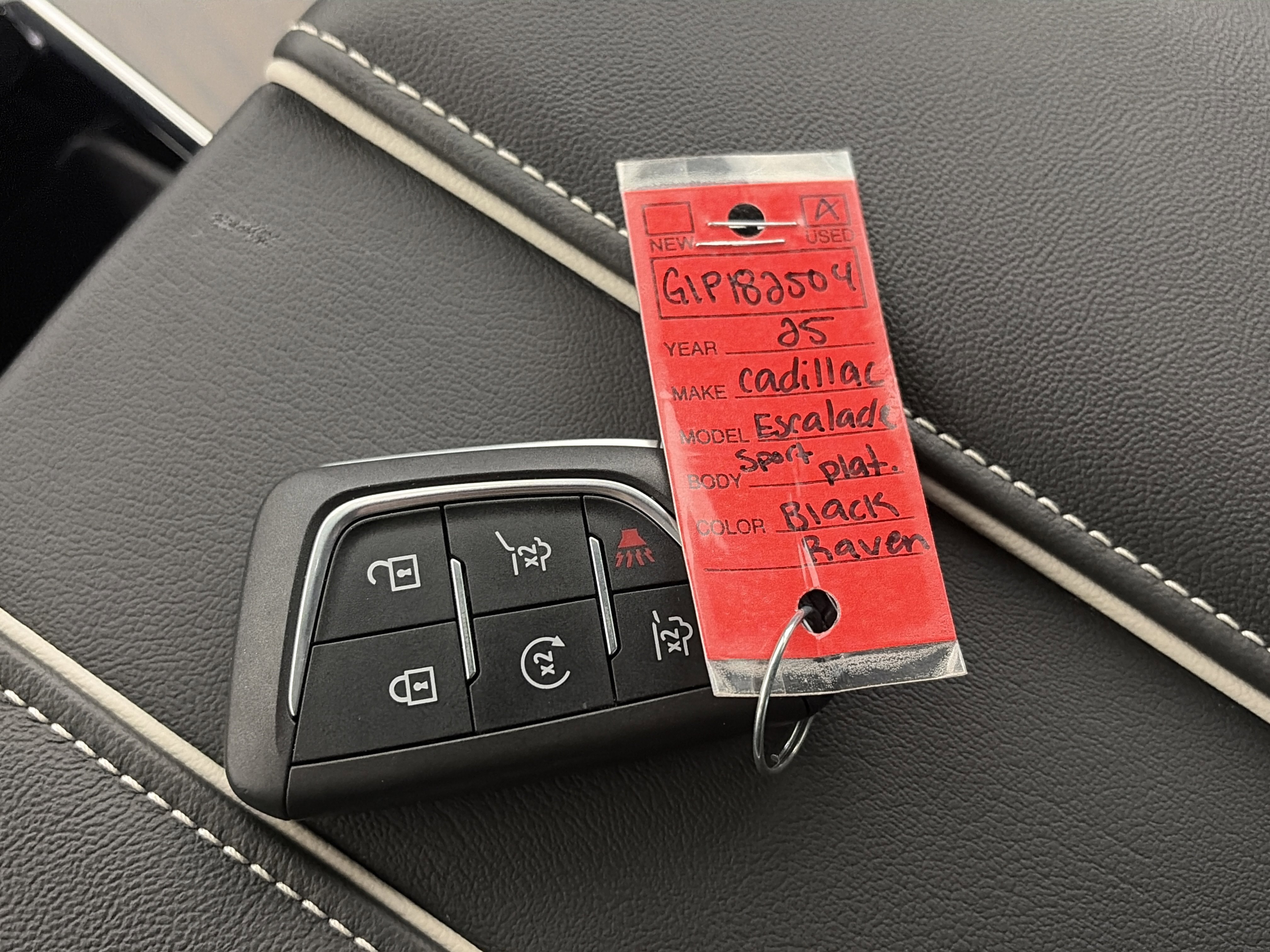 Used 2025 Cadillac Escalade Sport Platinum image 38