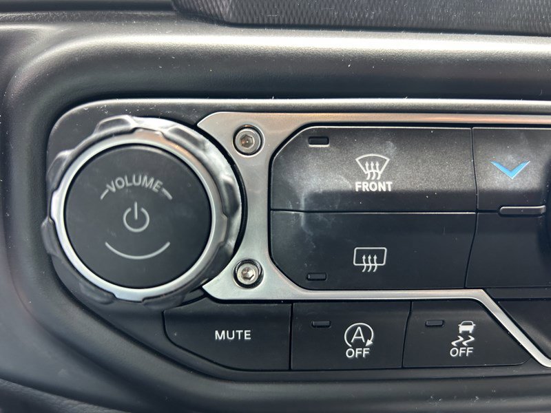 Used 2022 Jeep Wrangler Sport AWD/4WD image 12
