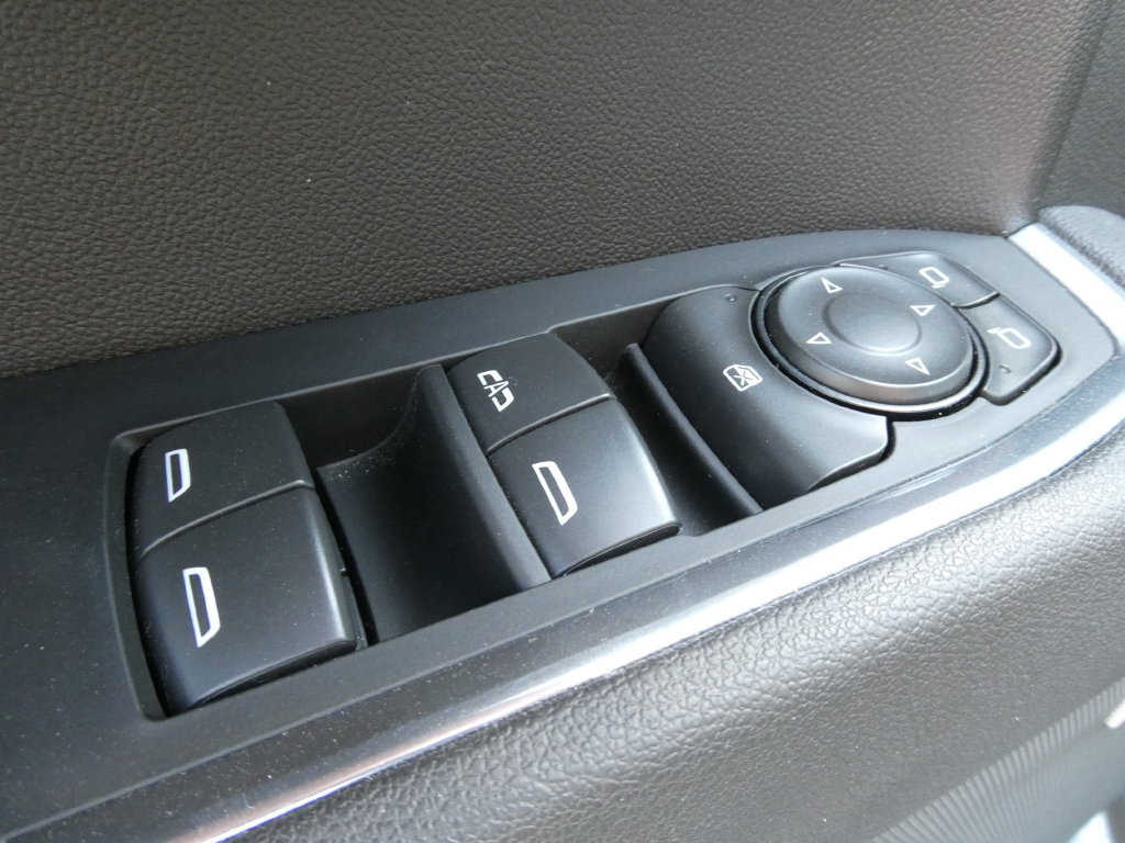Used 2025 Chevrolet Silverado 1500 LT Trail Boss w/ Convenience Package II AWD/4WD image 24