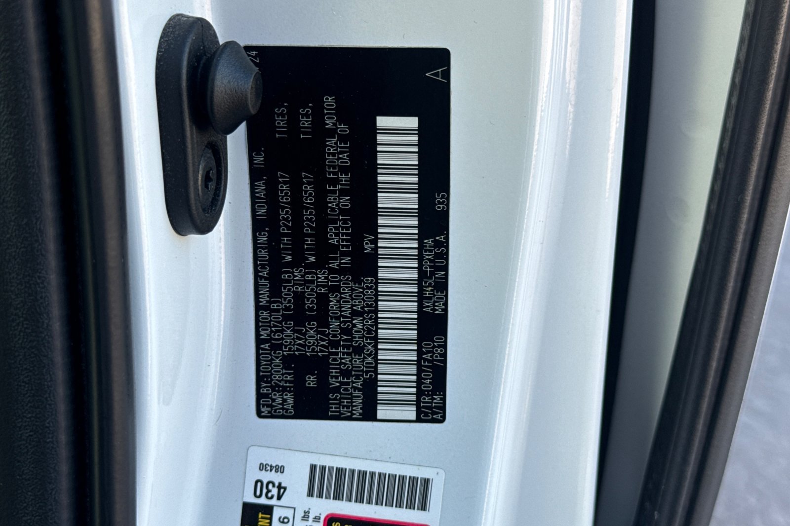 Certified 2024 Toyota Sienna LE AWD/4WD image 37