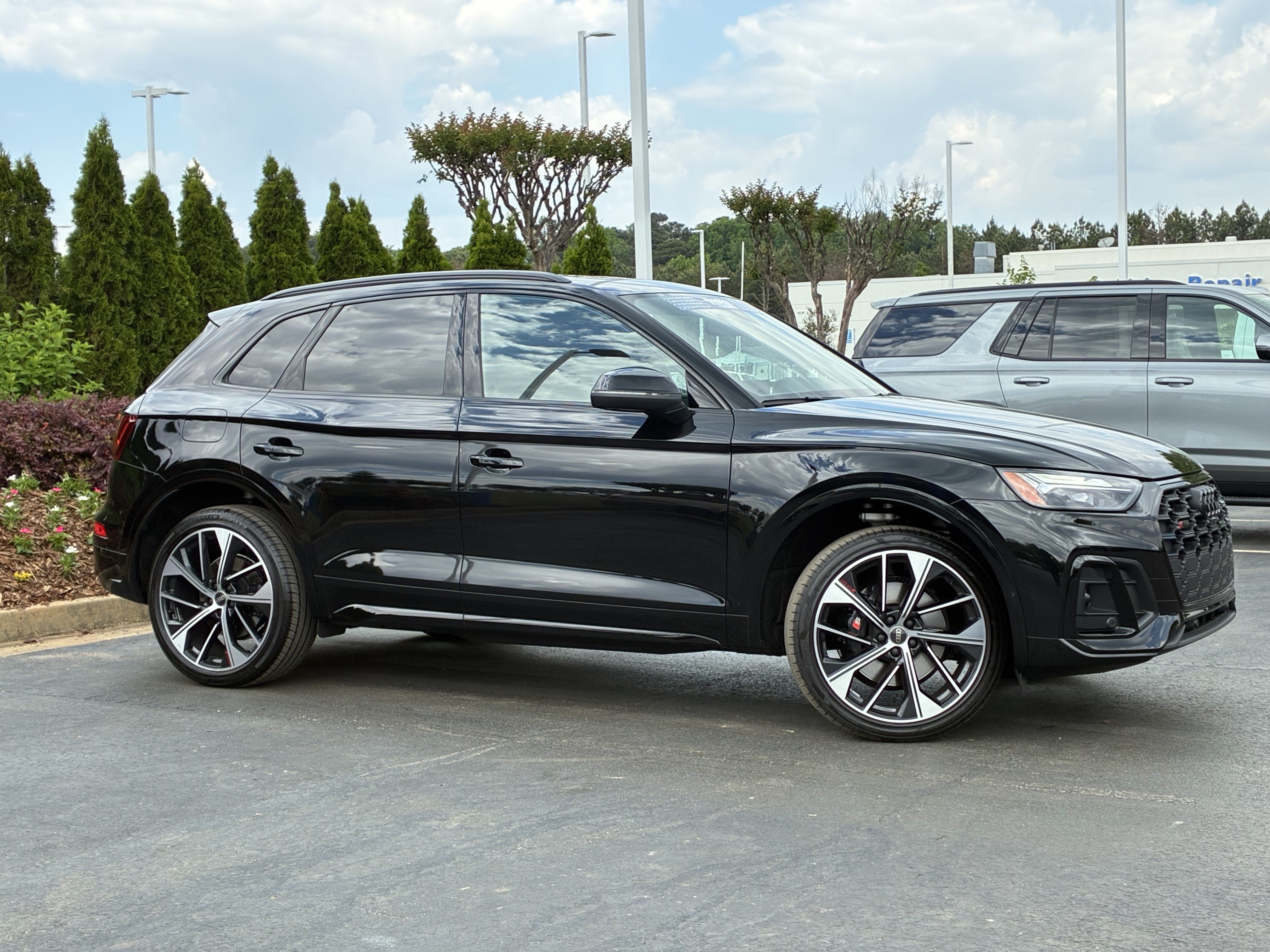 Used 2024 Audi SQ5 Premium Plus AWD/4WD image 3