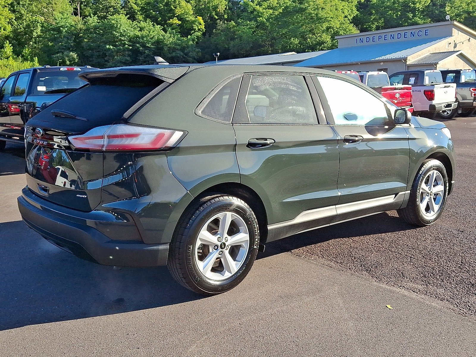 Certified 2024 Ford Edge SE image 11
