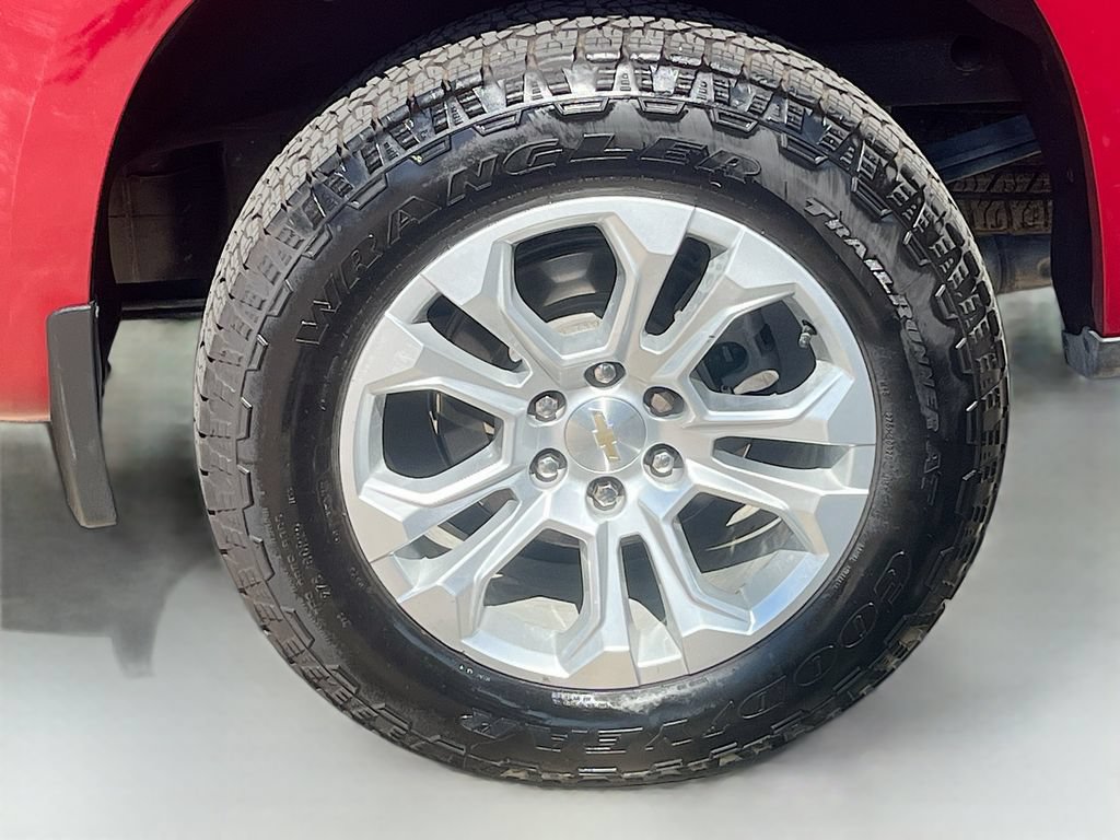Used 2023 Chevrolet Silverado 1500 LTZ w/ Technology Package AWD/4WD image 27