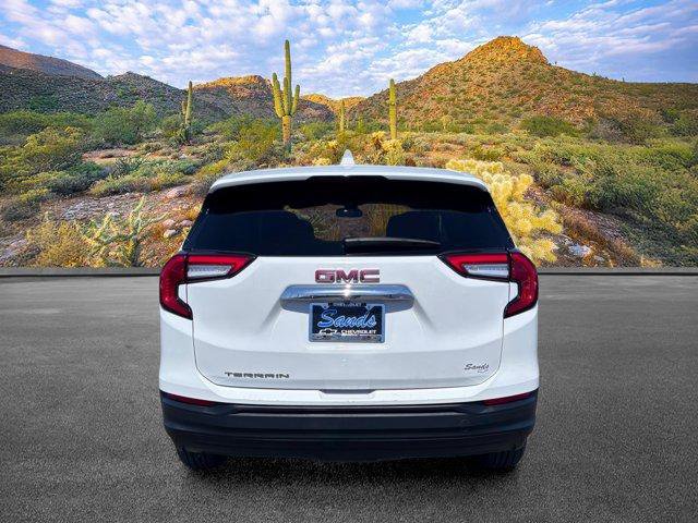 Used 2024 GMC Terrain SLE FWD image 6