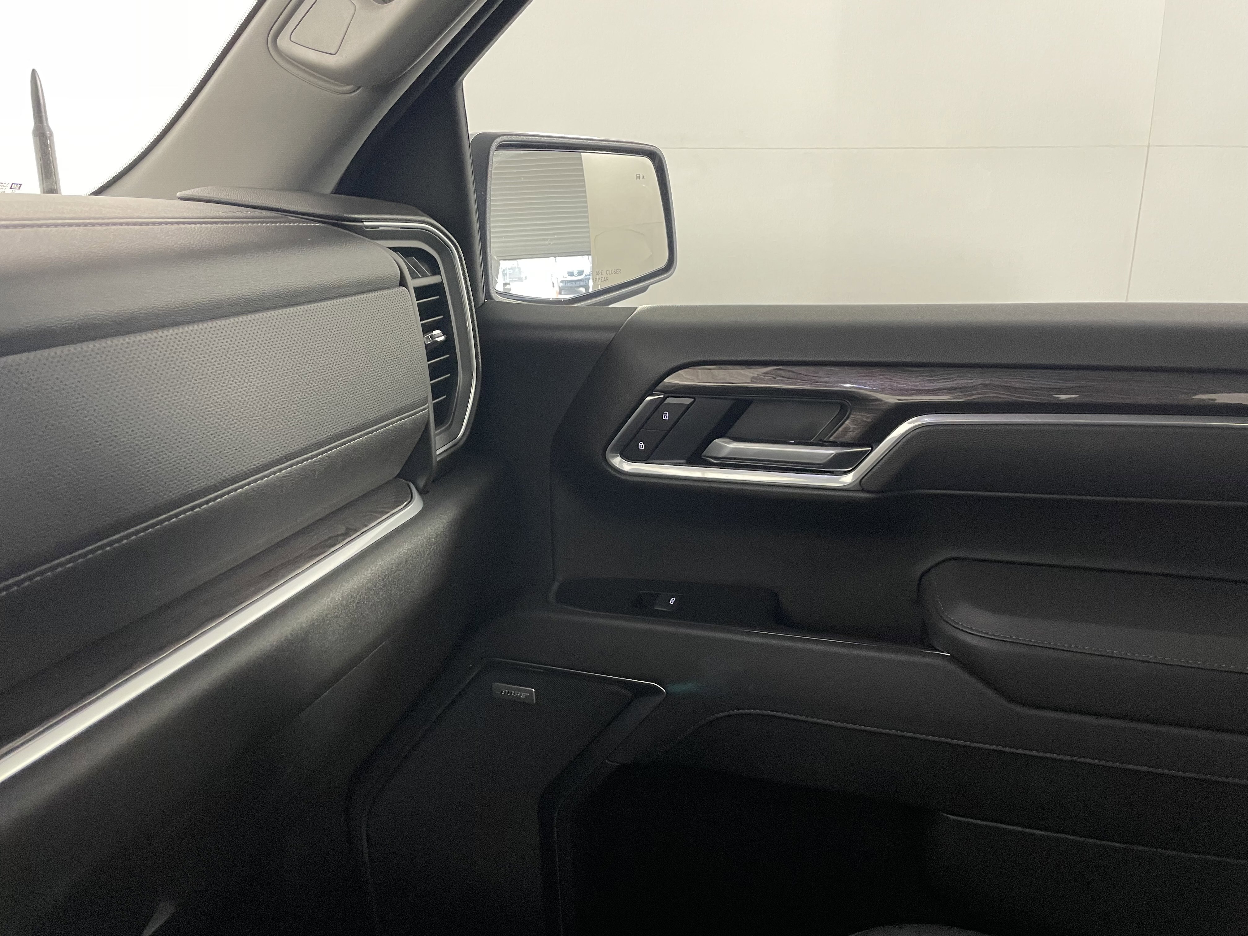 Used 2026 Chevrolet Silverado 1500 LTZ RWD image 12