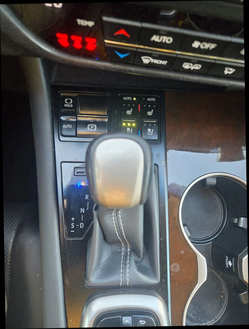 Used 2019 Lexus RX 450h AWD image 25