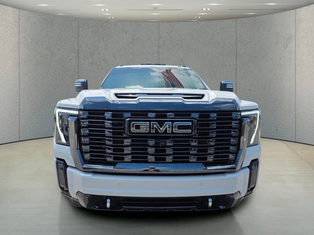 Used 2024 GMC Sierra 2500 Denali Ultimate AWD/4WD image 8