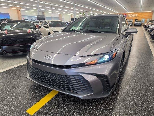Used 2025 Toyota Camry SE w/ Multimedia Upgrade Package FWD image 2