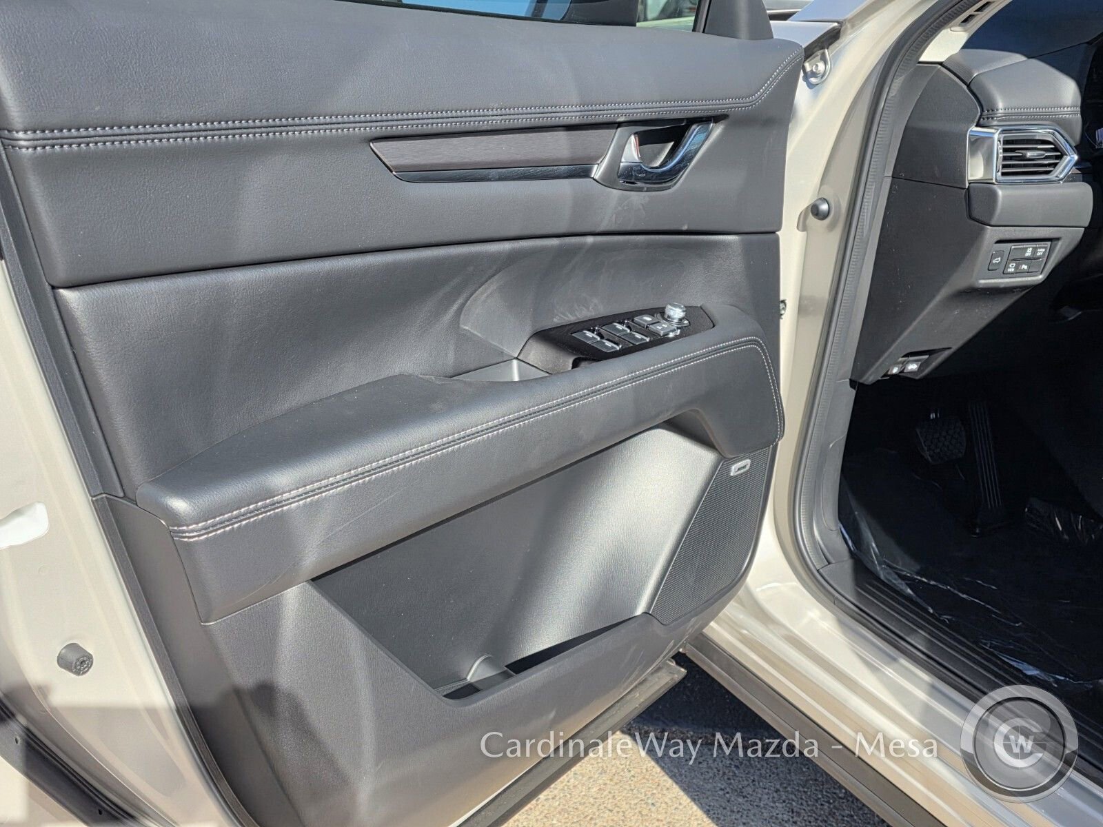 New 2025 MAZDA CX-5 AWD 2.5 S w/ Premium Plus Pkg image 11