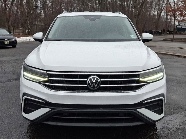 Used 2022 Volkswagen Tiguan SE AWD/4WD image 3