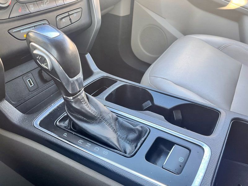 Used 2018 Ford Escape SEL w/ Ford Safe & Smart Package image 28