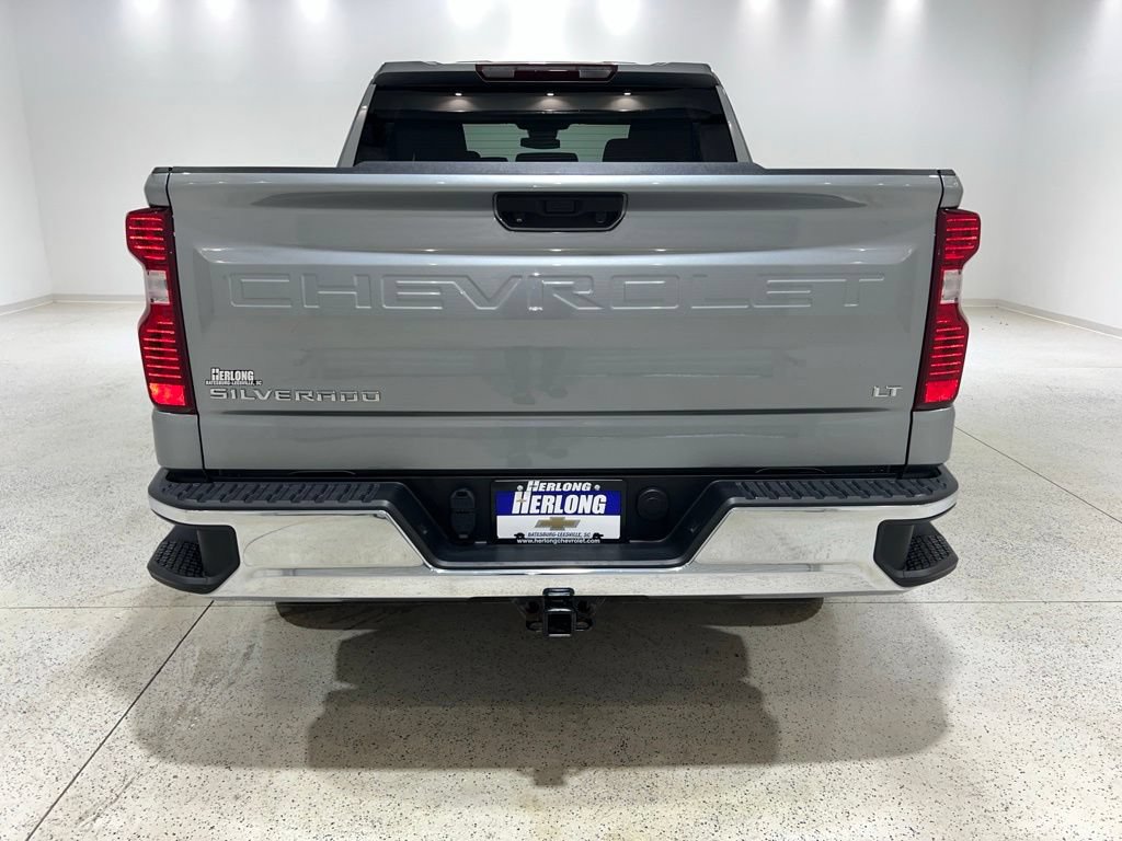 Used 2023 Chevrolet Silverado 1500 LT AWD/4WD image 4