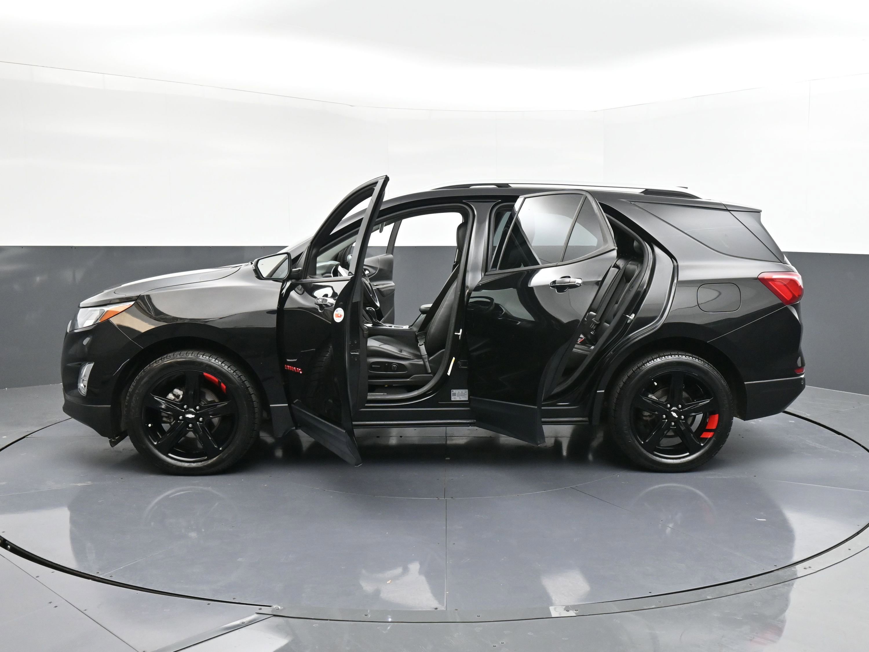 Used 2021 Chevrolet Equinox Premier w/ Redline Edition image 38