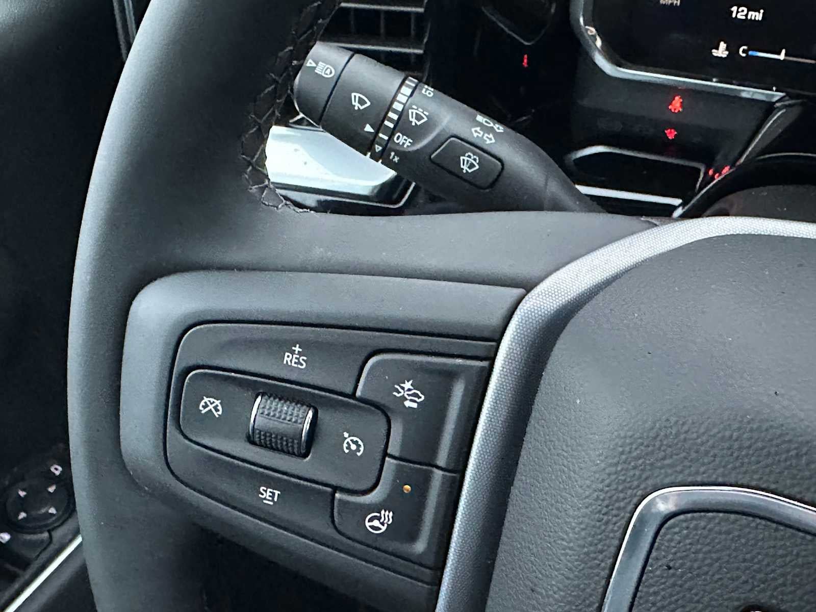 New 2026 GMC Sierra 2500 SLE w/ SLE Convenience Package image 32