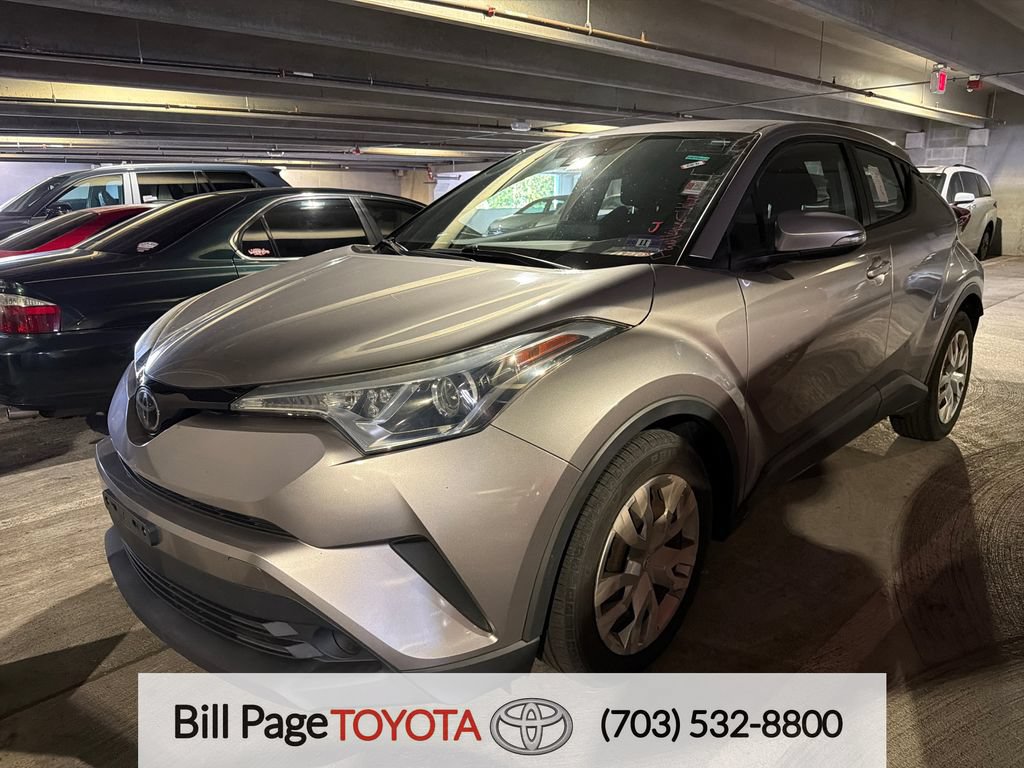 Used 2019 Toyota C-HR LE FWD image 1