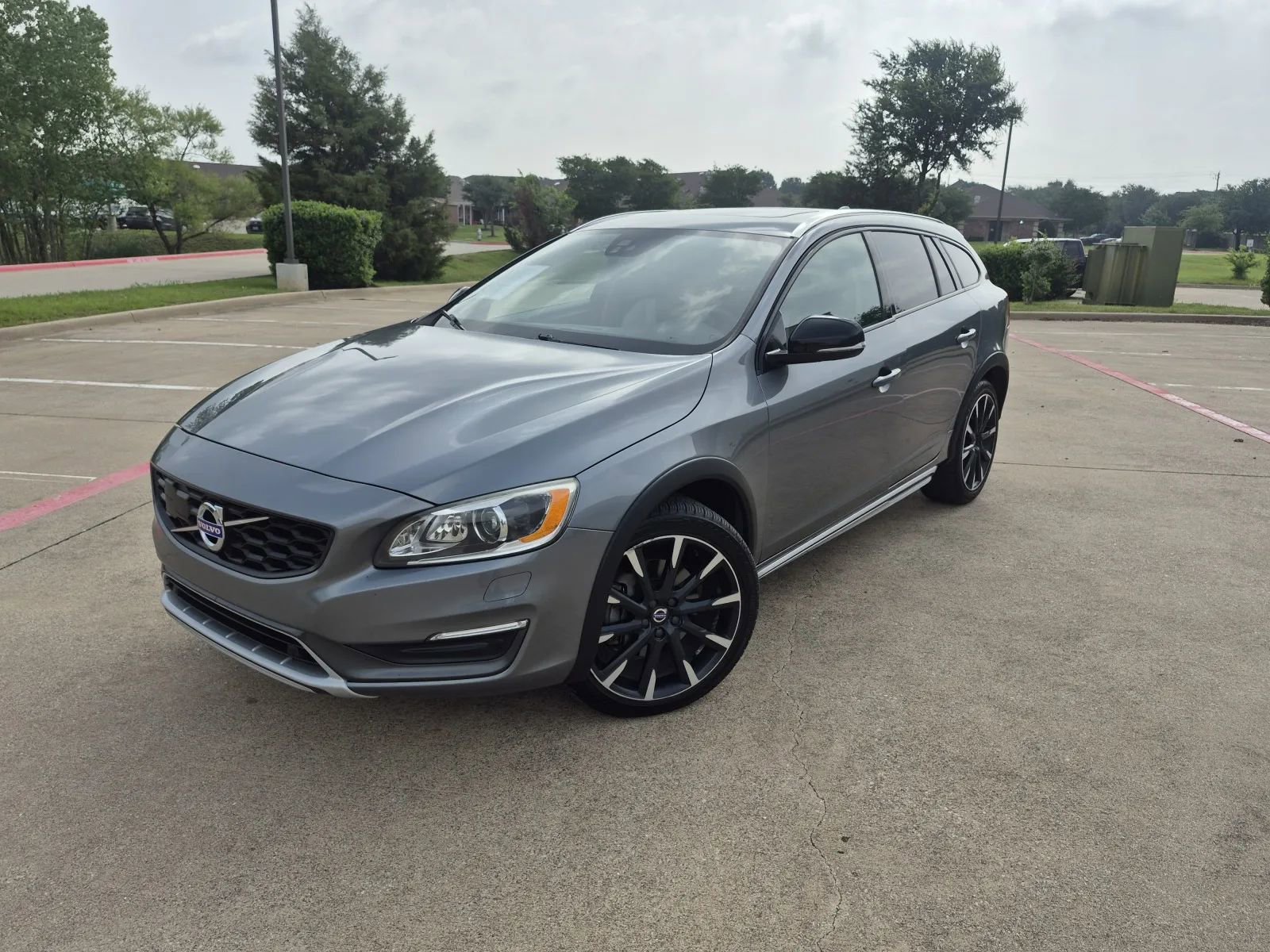 Used 2016 Volvo V60 T5 Cross Country Platinum