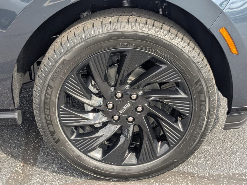 New 2026 Lincoln Navigator Reserve w/ Jet Appearance Package image 11