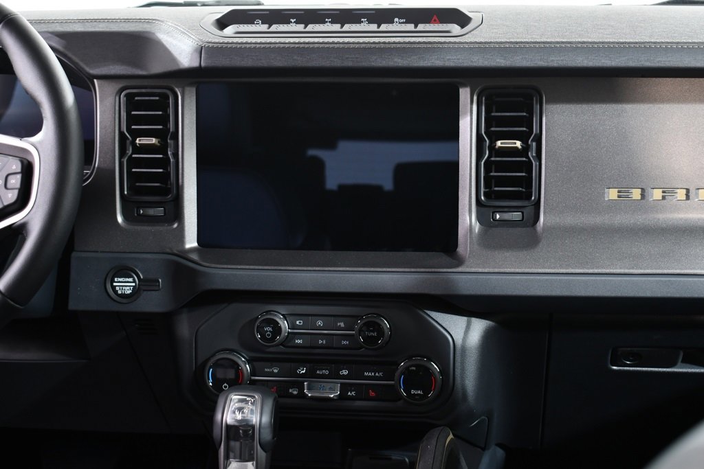 New 2025 Ford Bronco Badlands image 9