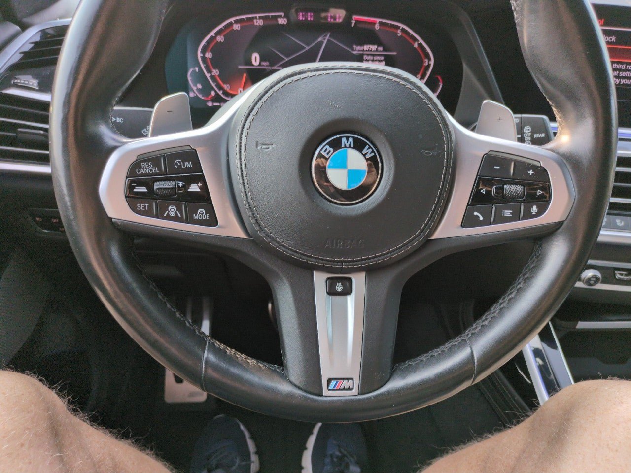 Used 2019 BMW X7 xDrive50i w/ M Sport Package AWD/4WD image 17