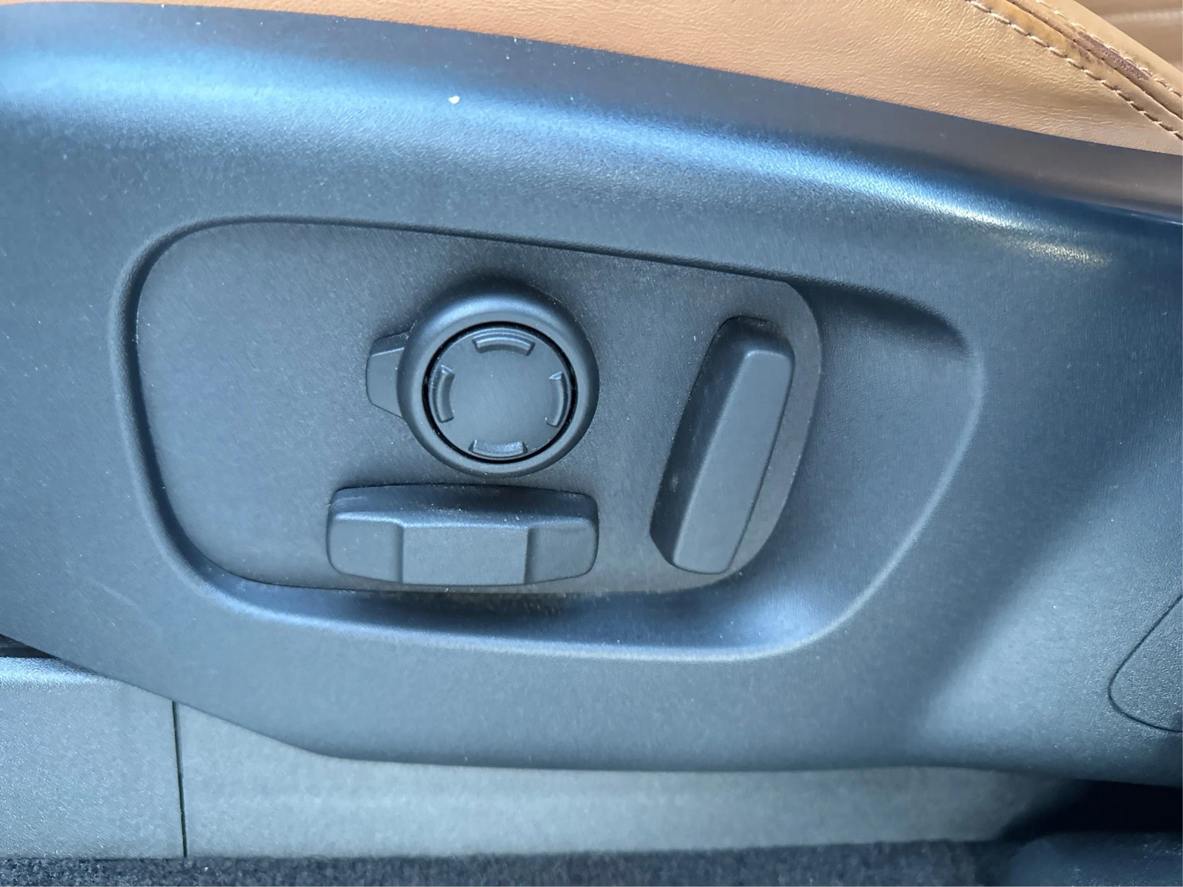 Used 2018 Land Rover Discovery HSE Luxury image 23