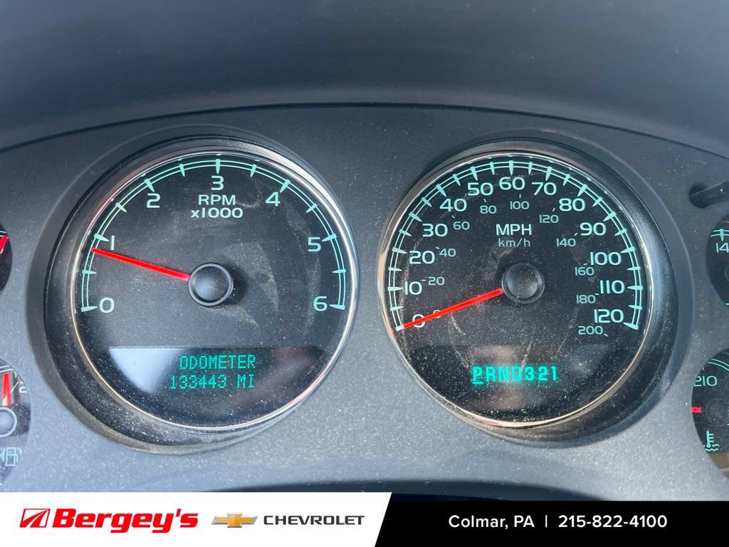 Used 2008 Chevrolet Suburban LTZ w/ LTZ Preferred Equipment Group AWD/4WD image 15
