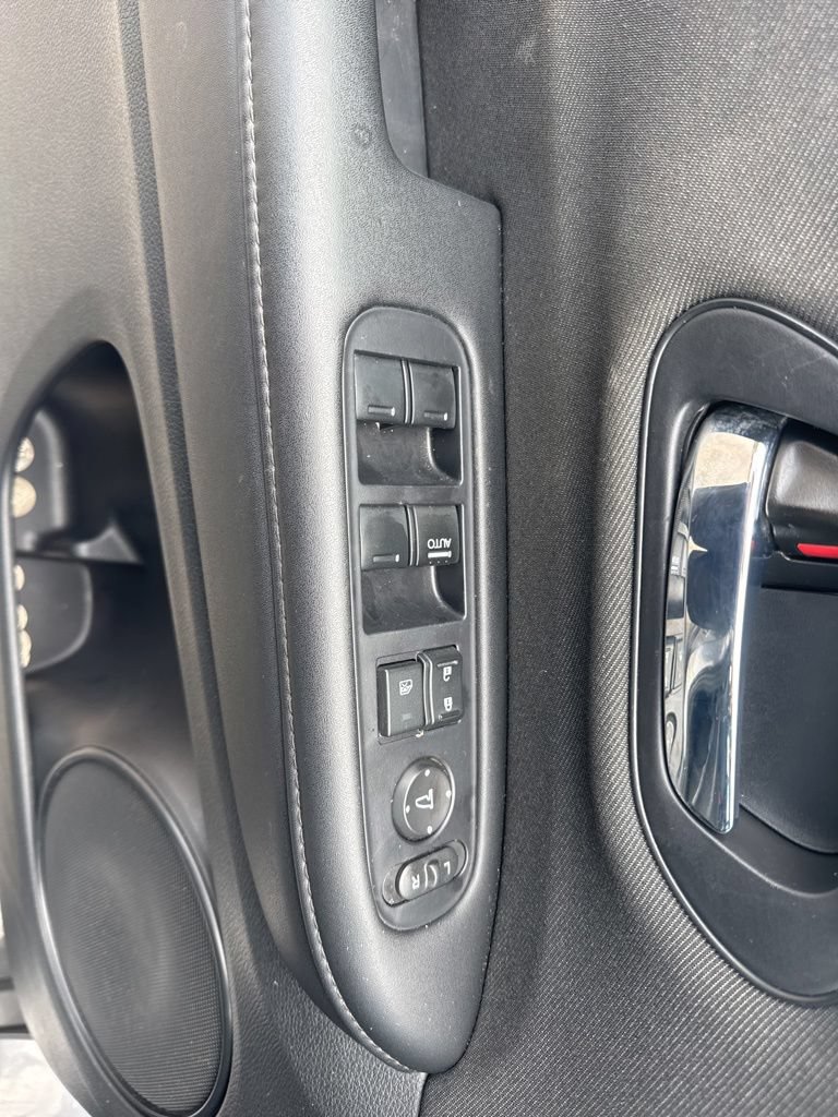Used 2021 Honda HR-V LX image 13