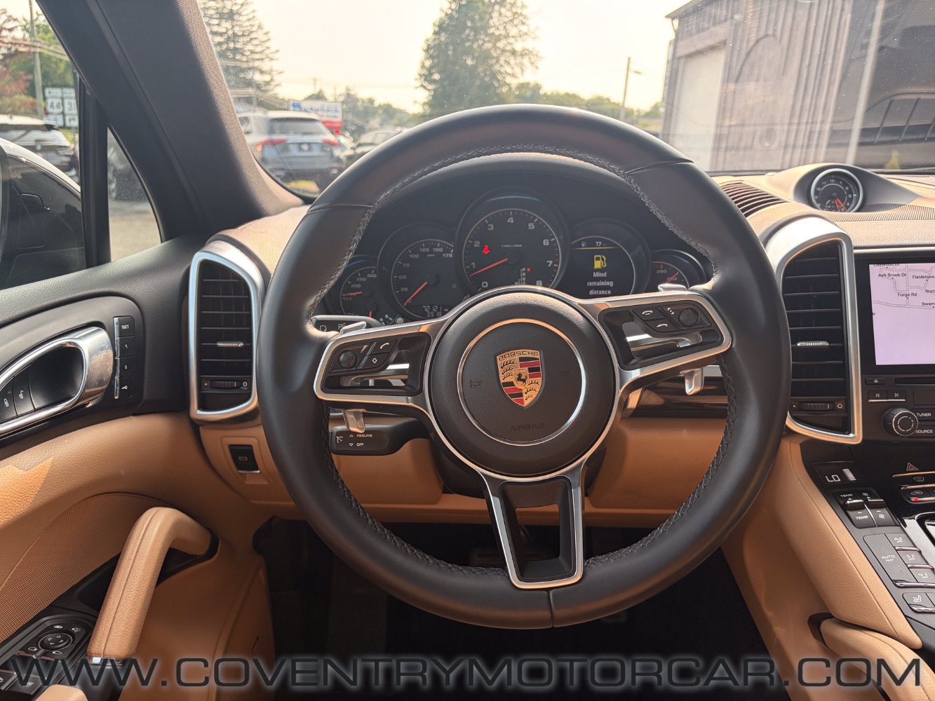 Used 2018 Porsche Cayenne Platinum Edition AWD/4WD image 28