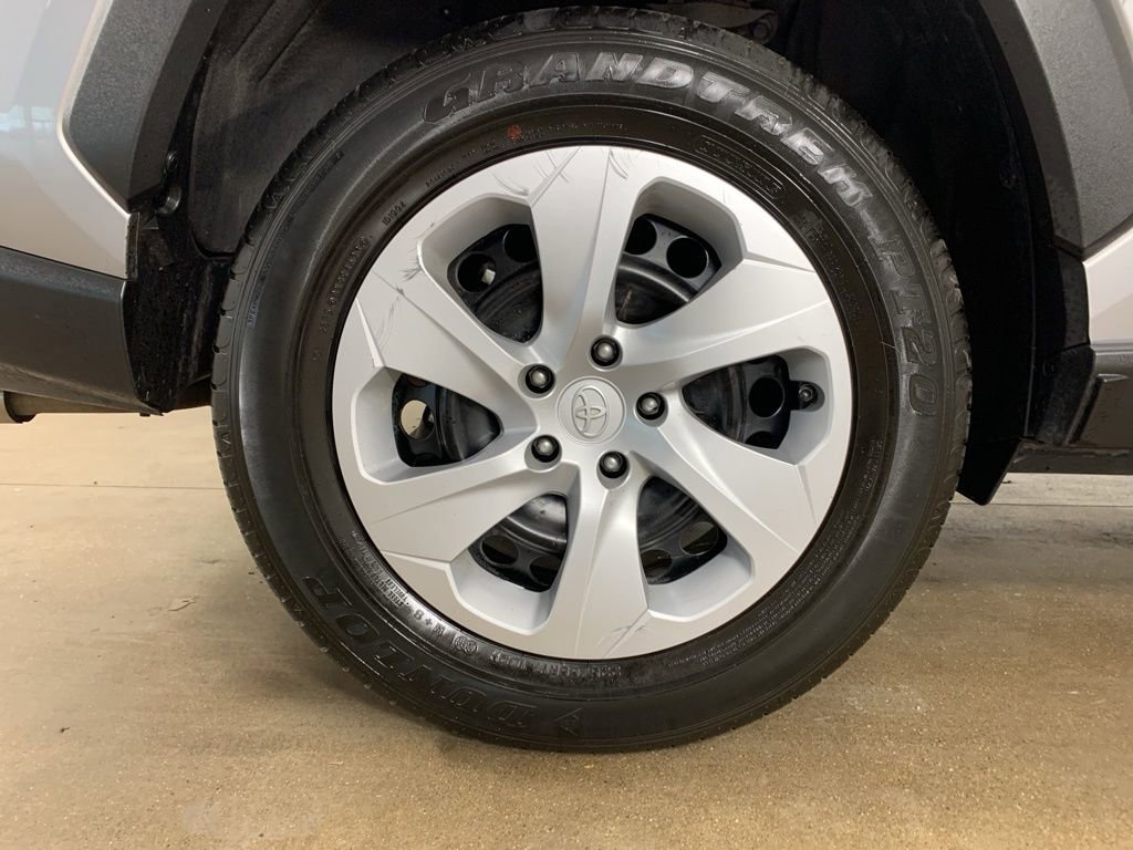 Used 2024 Toyota RAV4 LE image 38