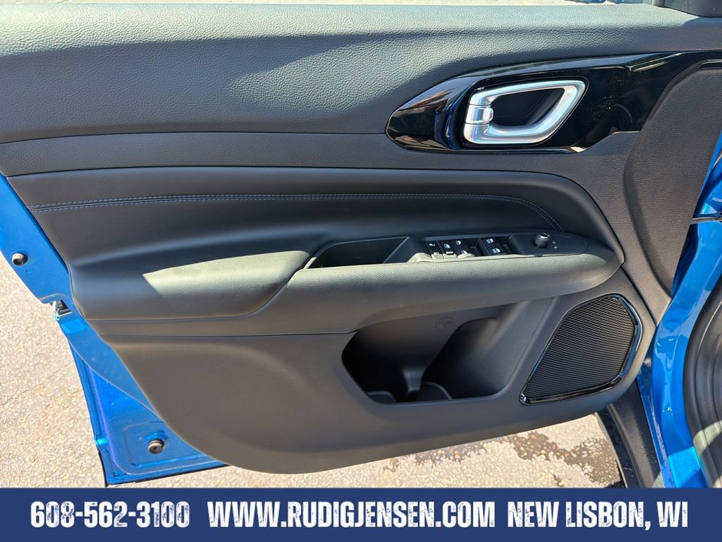 New 2026 Jeep Compass Latitude AWD/4WD image 10