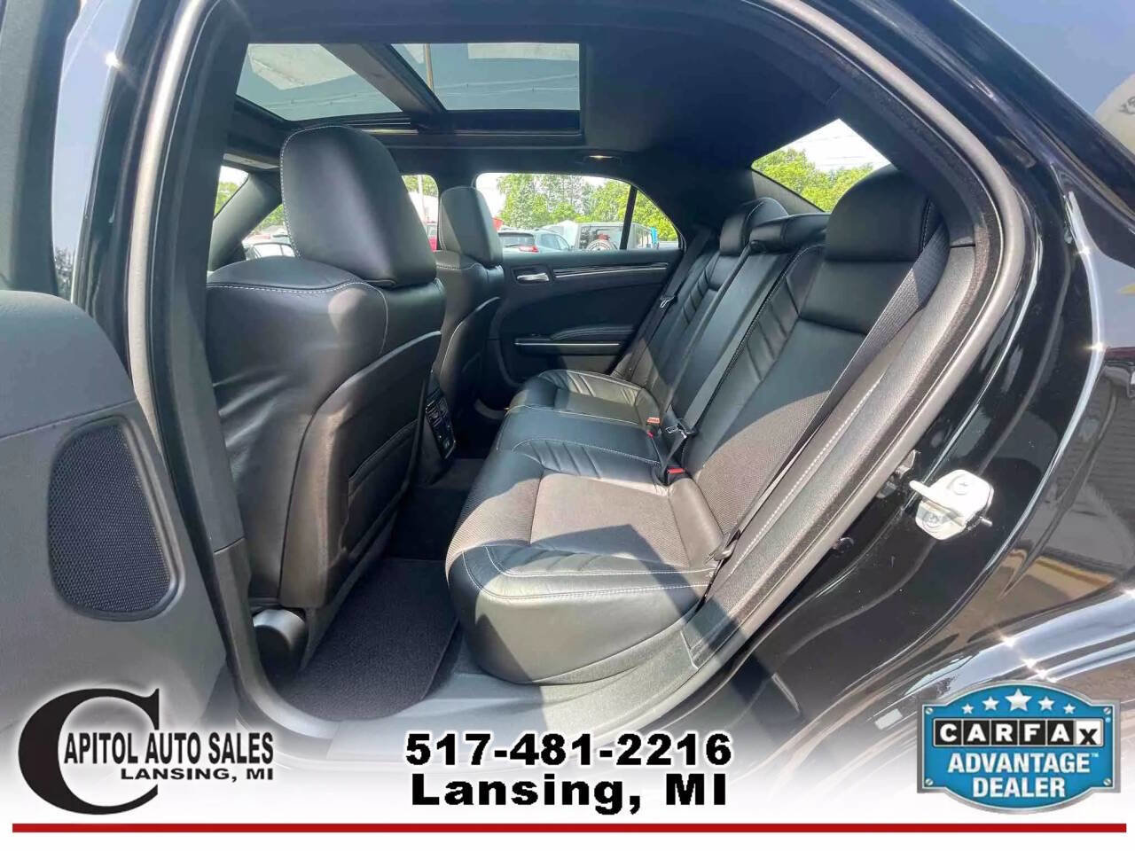 Used 2023 Chrysler 300 C image 24