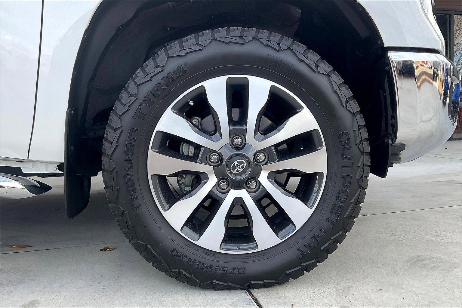 Used 2020 Toyota Tundra Limited image 23