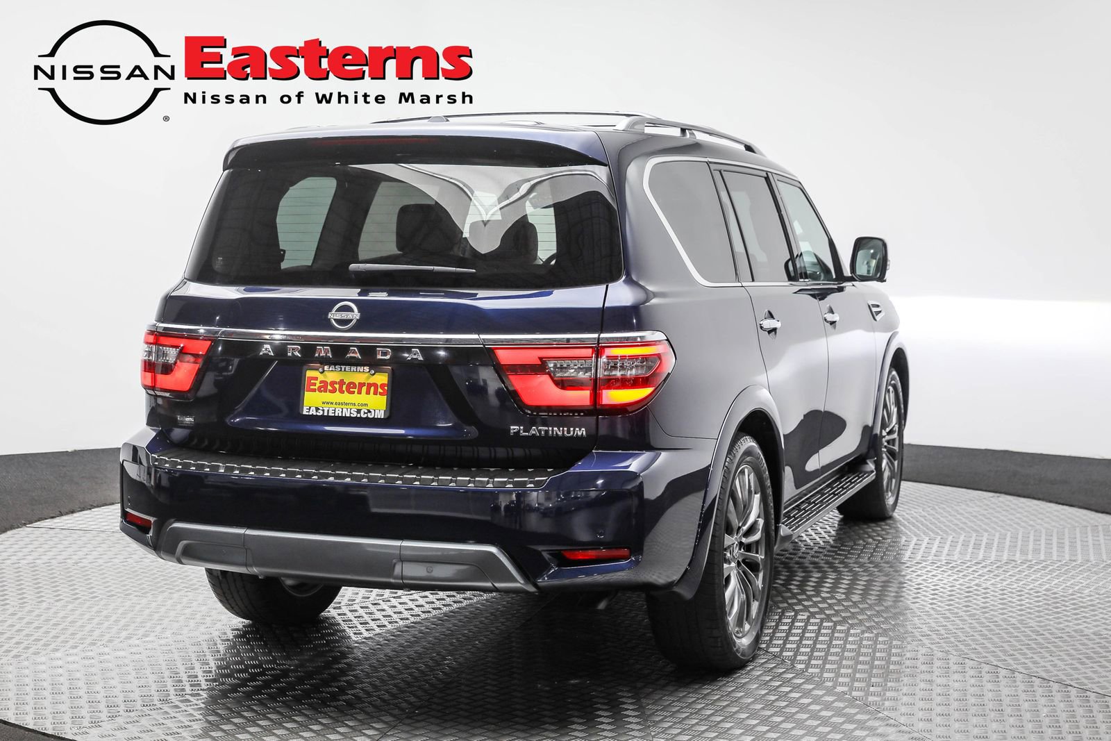 Used 2023 Nissan Armada Platinum w/ Captain's Chairs Package image 5