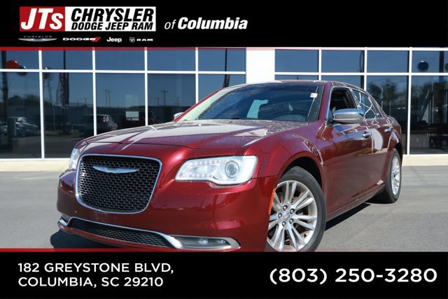 Used 2017 Chrysler 300 C RWD image 1