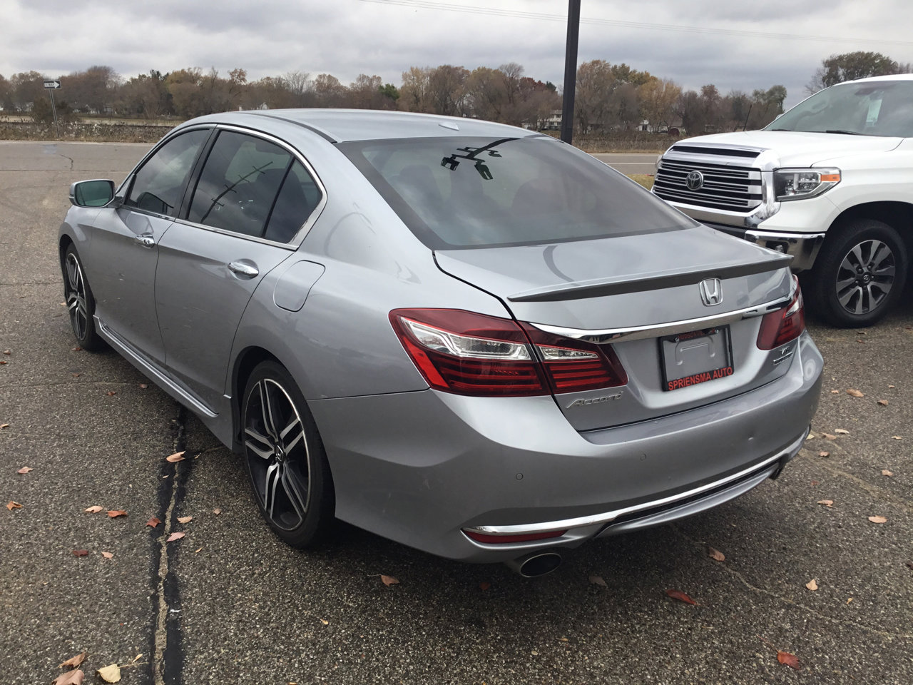 Used 2016 Honda Accord Touring image 9