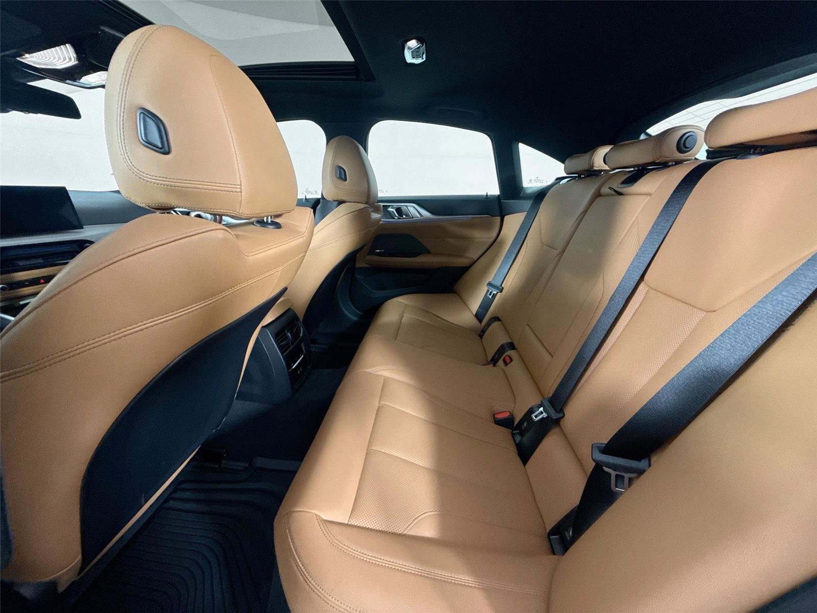 Used 2025 BMW i4 eDrive40 w/ Premium Package image 36