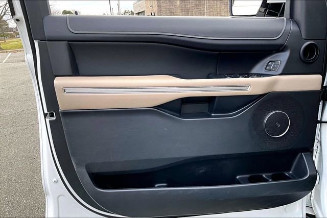 Used 2024 Ford Expedition Max Limited image 28