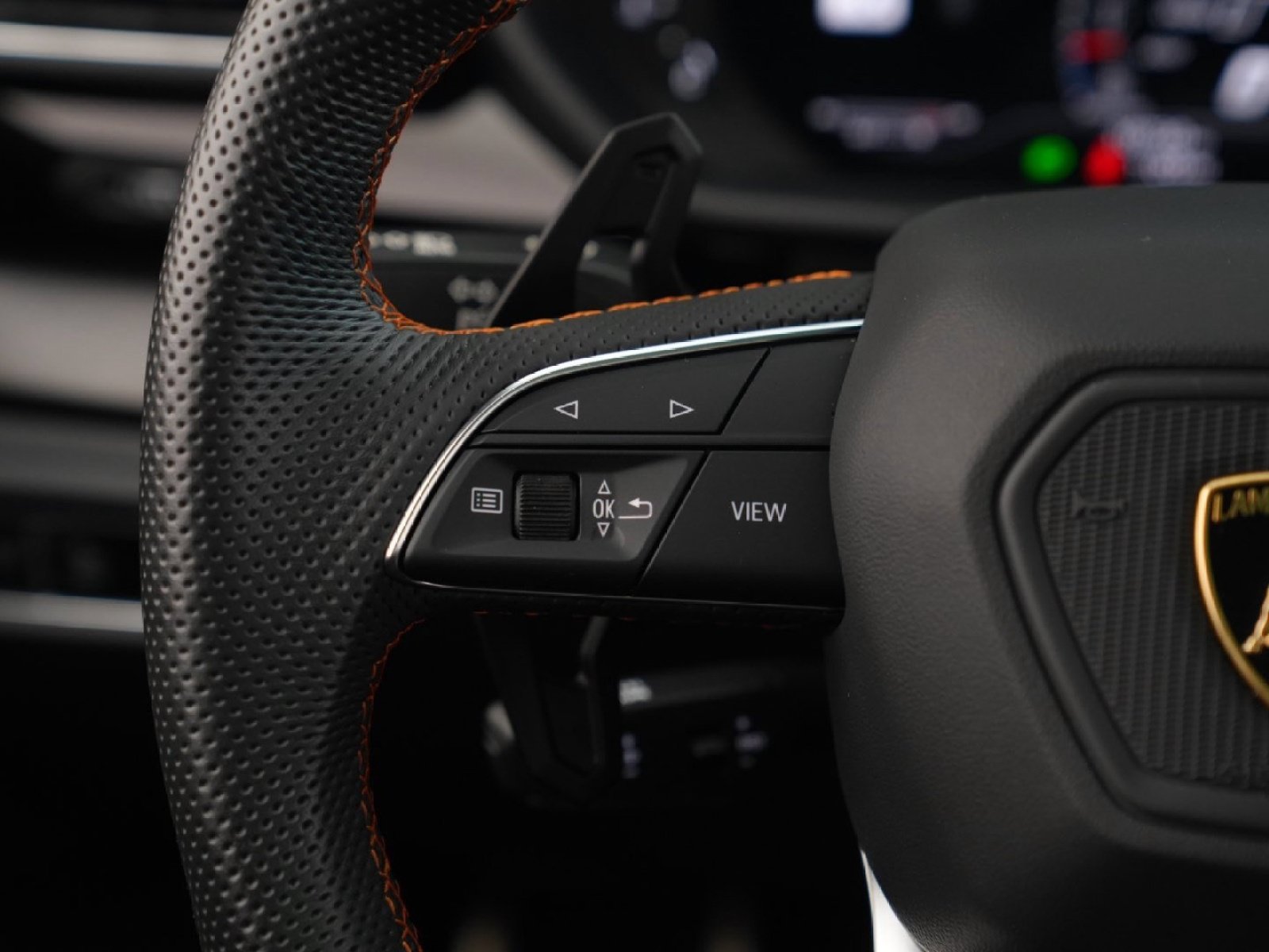Used 2024 Lamborghini Urus S AWD/4WD image 34