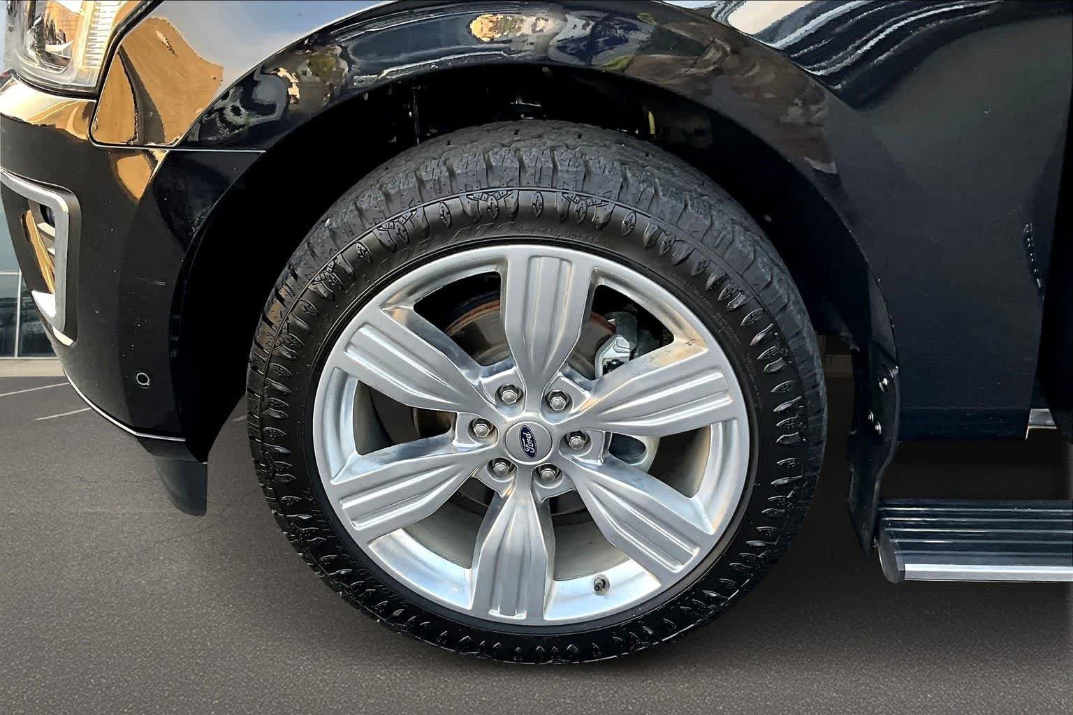 Used 2021 Ford Expedition Platinum AWD/4WD image 8