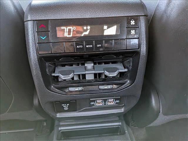 Used 2022 Jeep Grand Cherokee L Laredo image 16