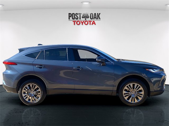 Used 2024 Toyota Venza XLE image 8