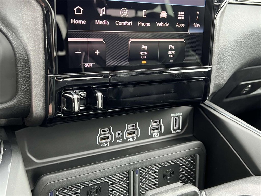 New 2026 RAM 1500 Laramie w/ Night Edition image 18