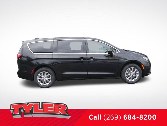 New 2026 Chrysler Pacifica Select AWD/4WD image 9