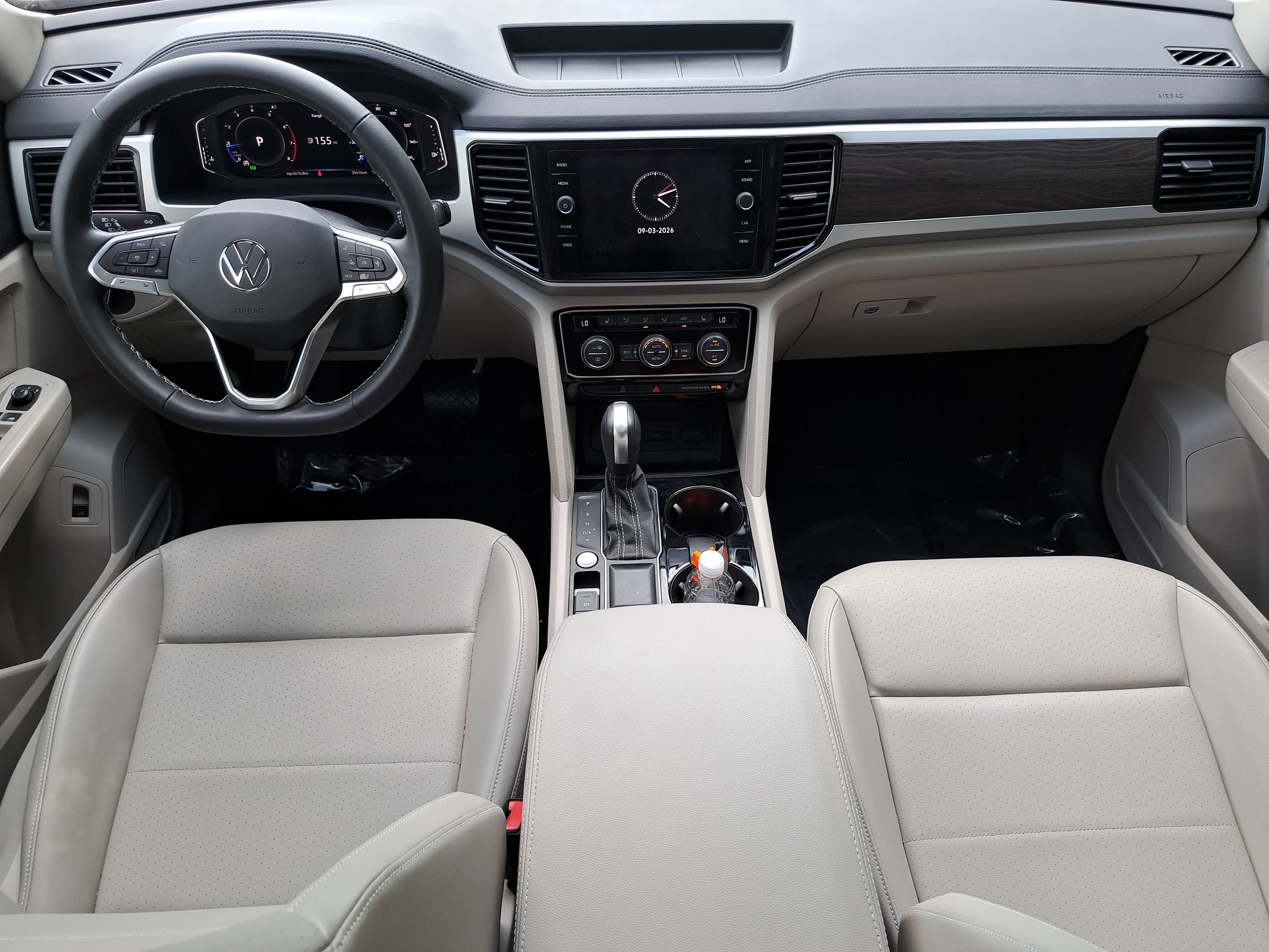 Used 2023 Volkswagen Atlas SE w/ Panoramic Sunroof Package FWD image 9