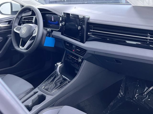 New 2026 Volkswagen Jetta SE FWD image 31